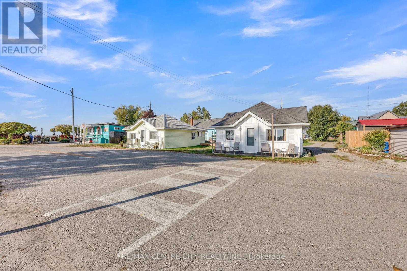 3143 Colin Street, Malahide (Port Bruce), Ontario  N5H 2R2 - Photo 5 - X12460627