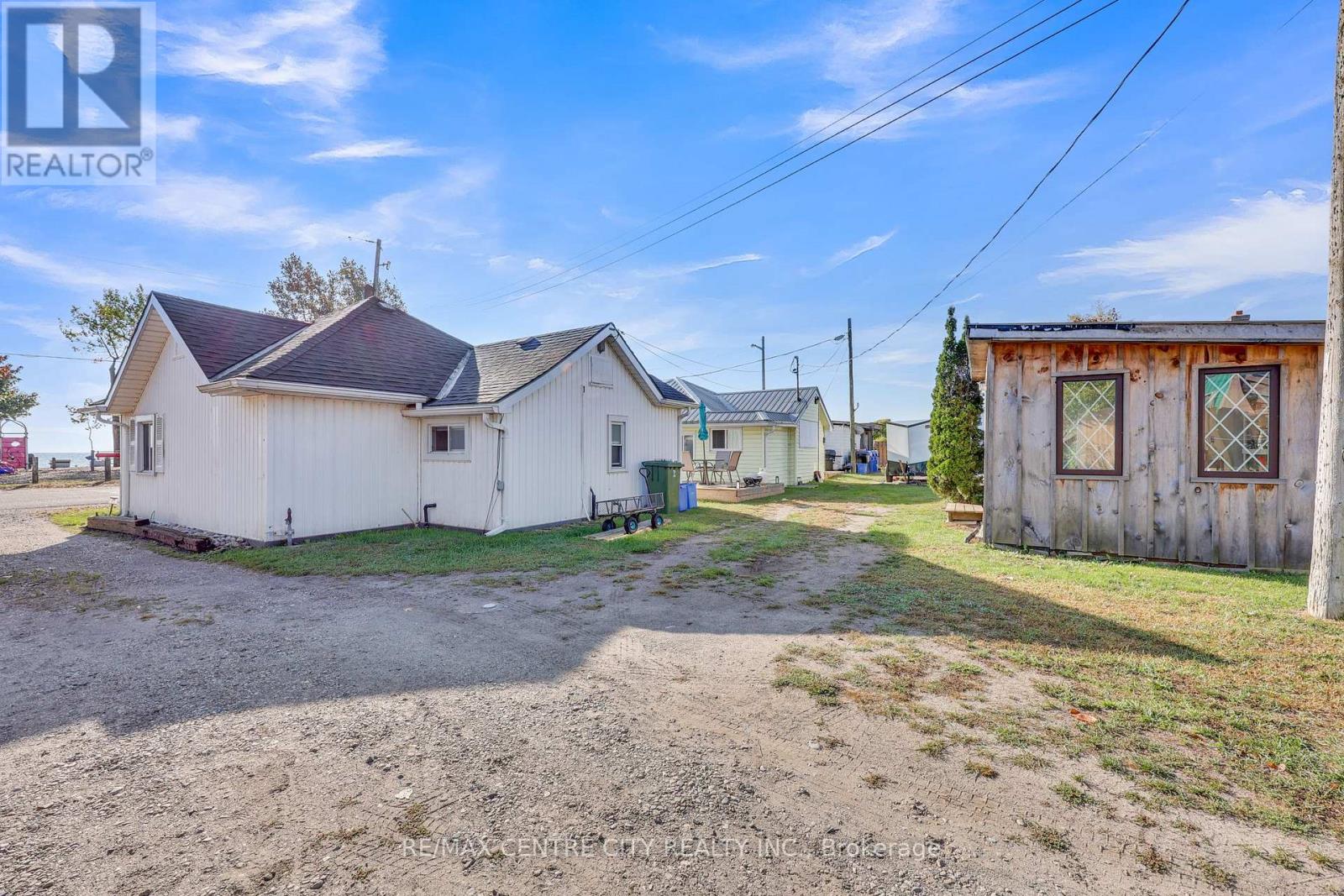 3143 Colin Street, Malahide (Port Bruce), Ontario  N5H 2R2 - Photo 7 - X12460627