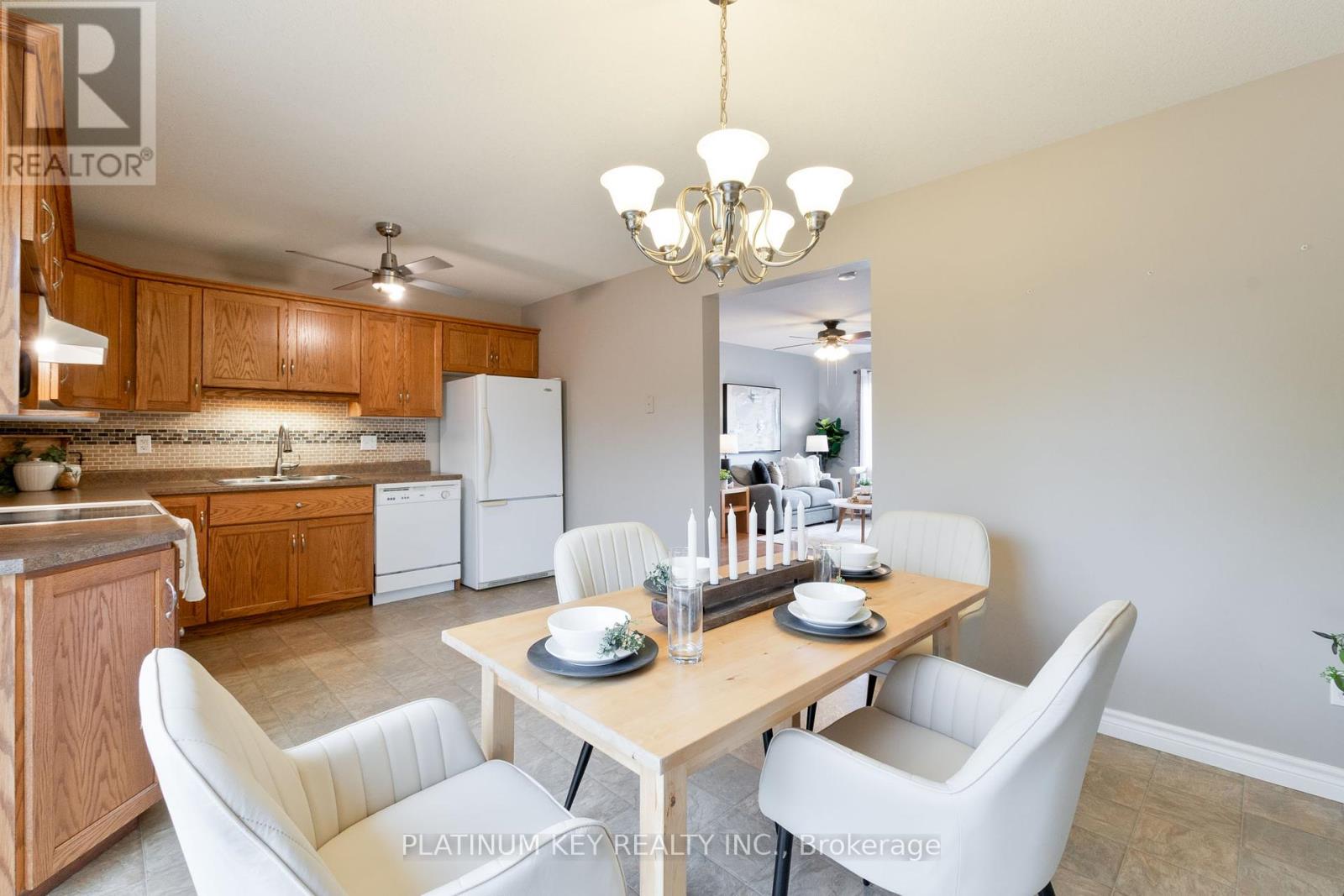 19 Katie Lane, Strathroy-Caradoc (Ne), Ontario  N7G 4E5 - Photo 14 - X12460634