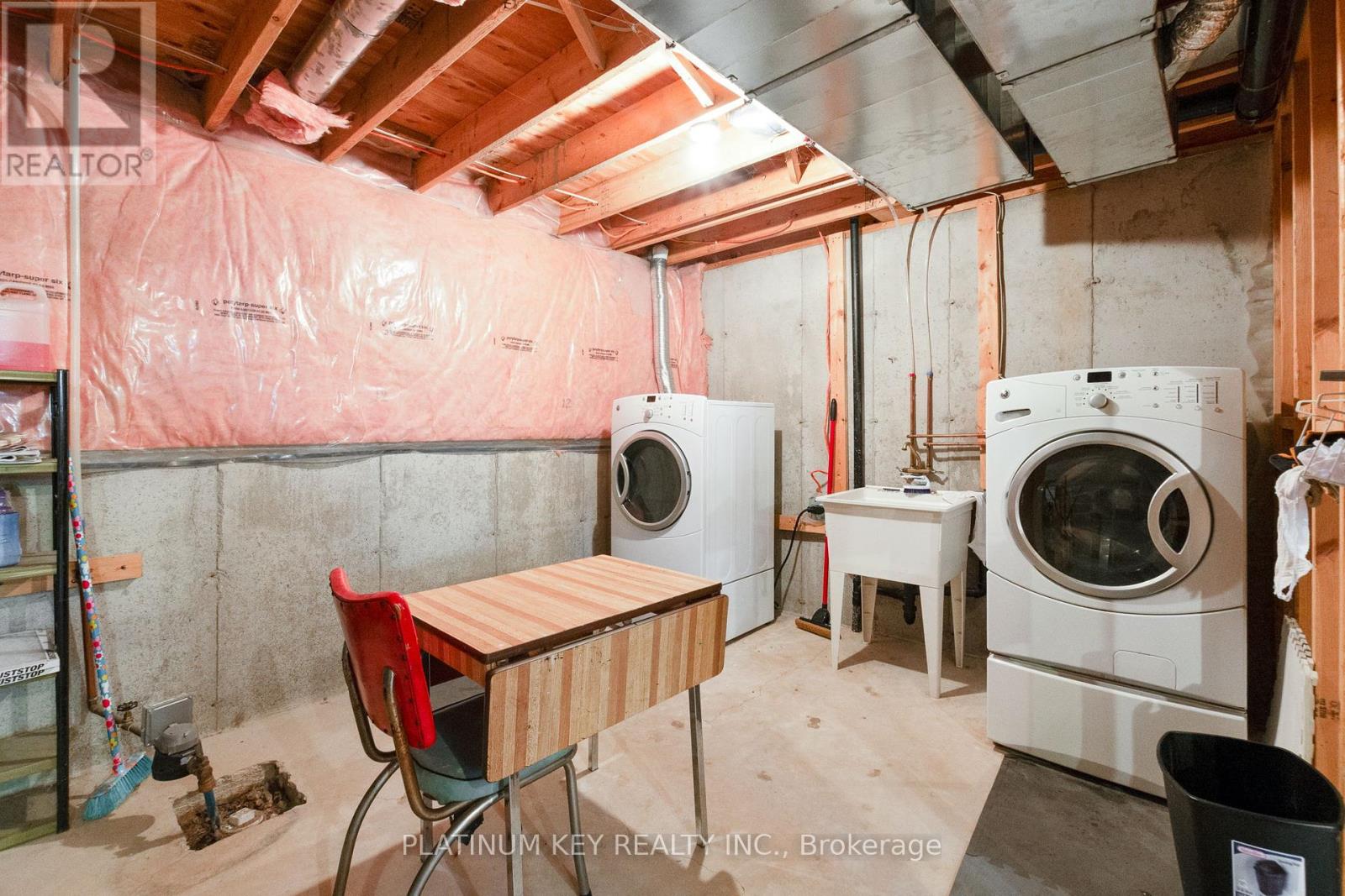 19 Katie Lane, Strathroy-Caradoc (Ne), Ontario  N7G 4E5 - Photo 25 - X12460634