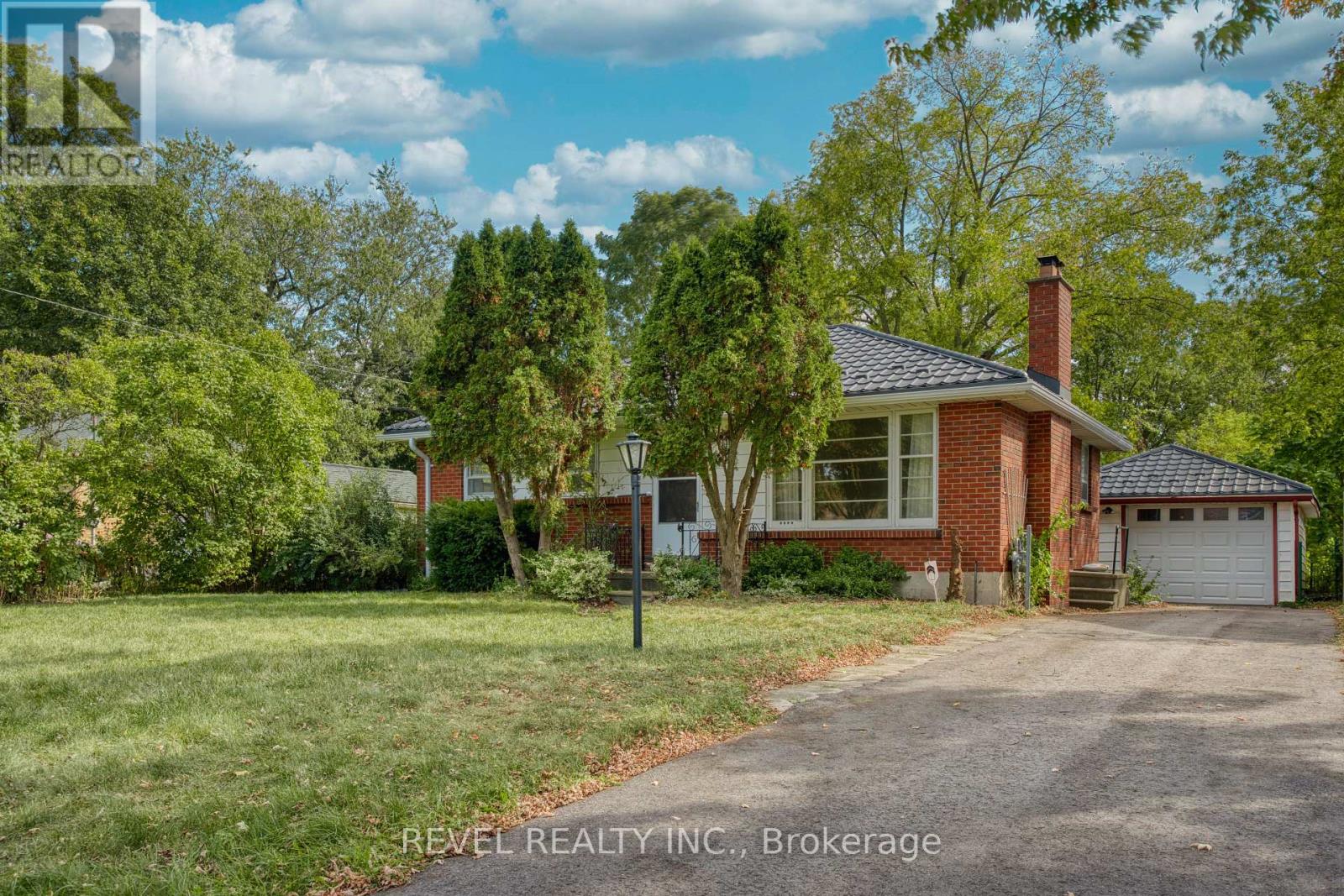 143 OAKSIDE STREET, London East, Ontario