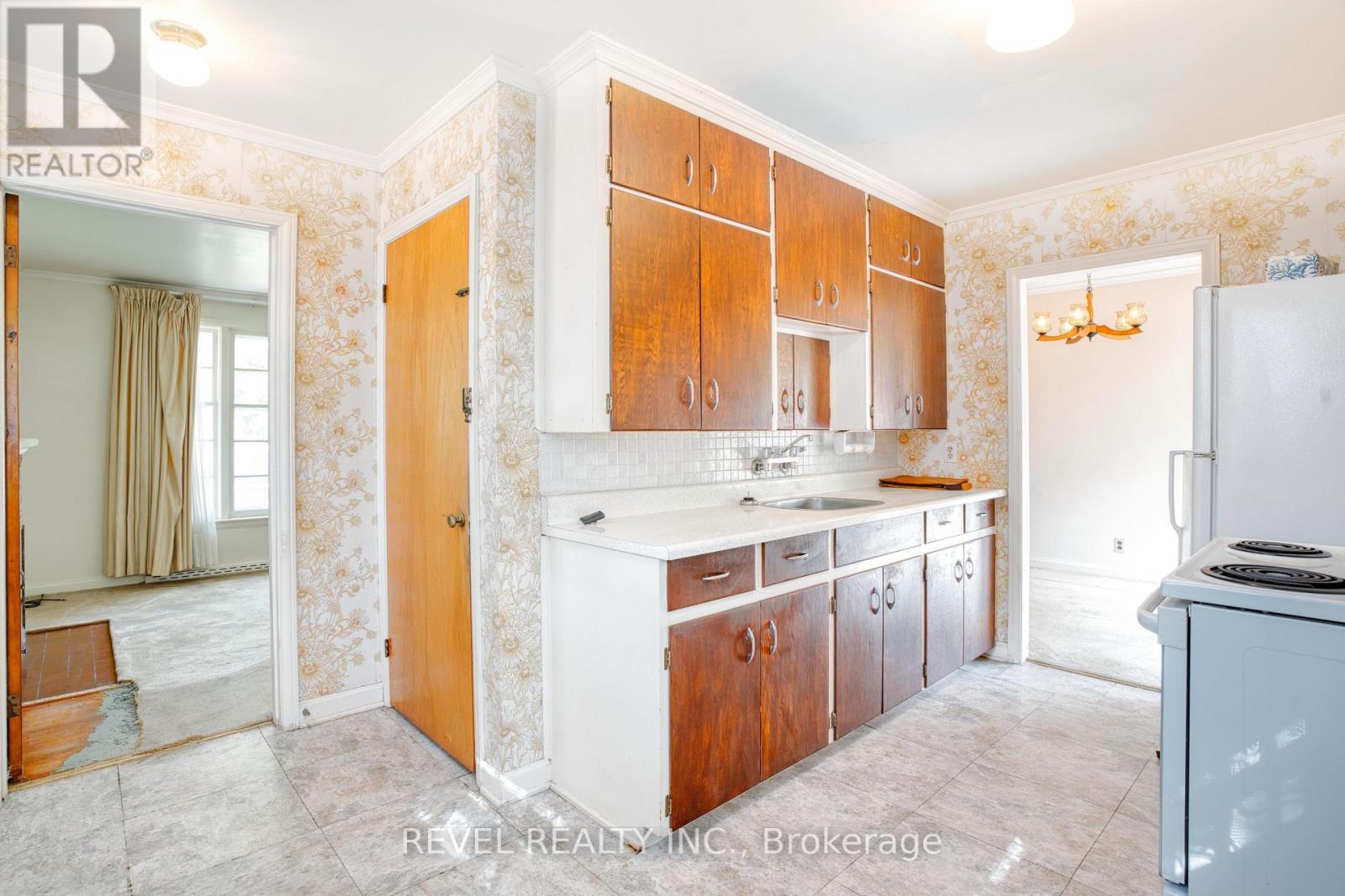 143 Oakside Street, London East, Ontario  N5Y 1E8 - Photo 20 - X12460665