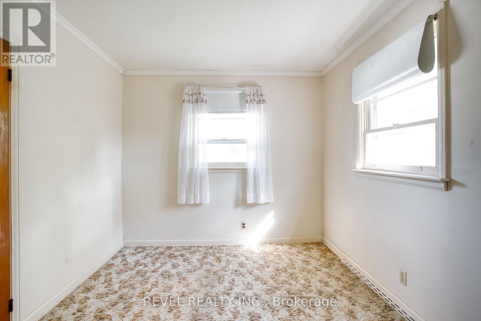 143 Oakside Street, London East, Ontario  N5Y 1E8 - Photo 23 - X12460665