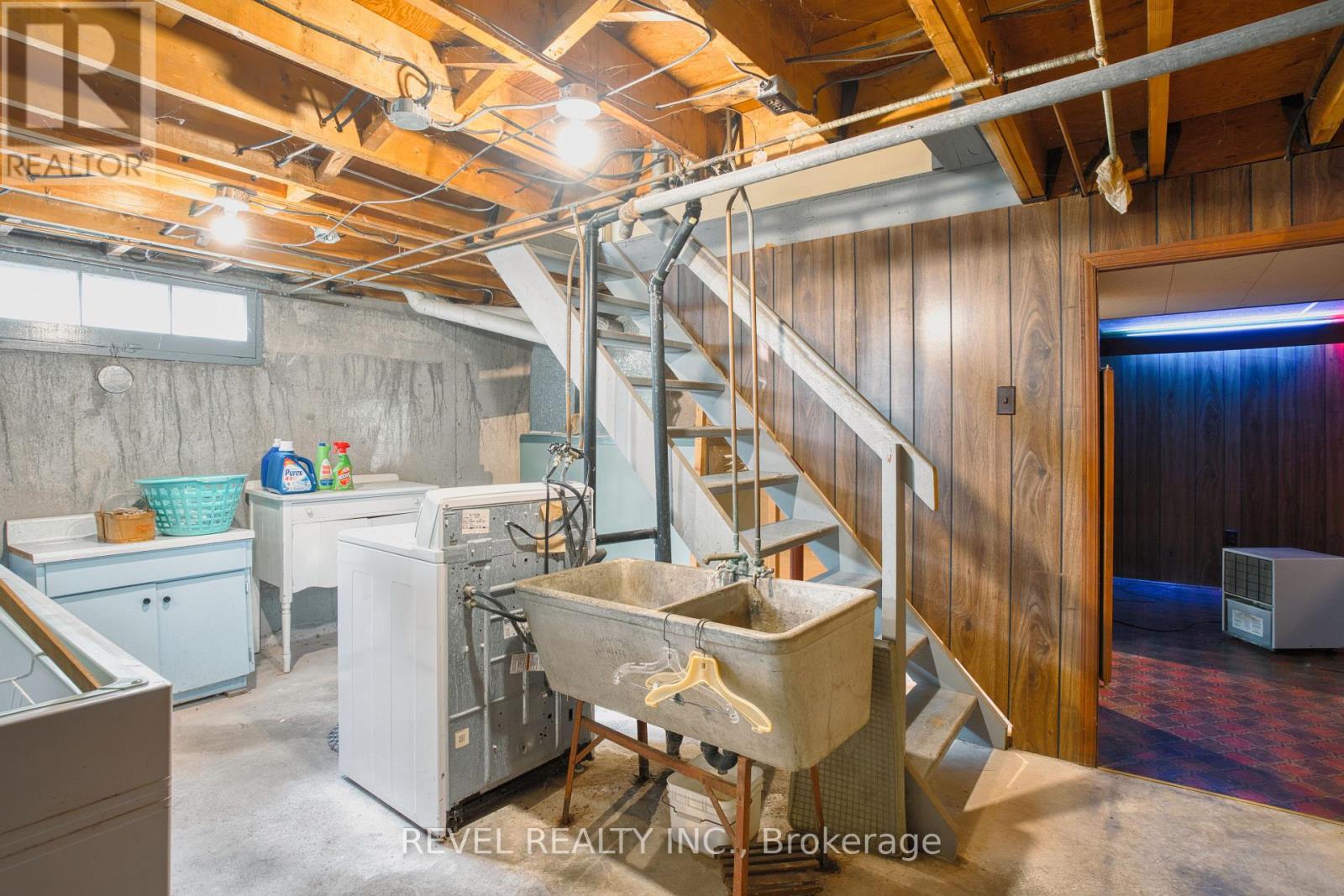 143 Oakside Street, London East, Ontario  N5Y 1E8 - Photo 36 - X12460665
