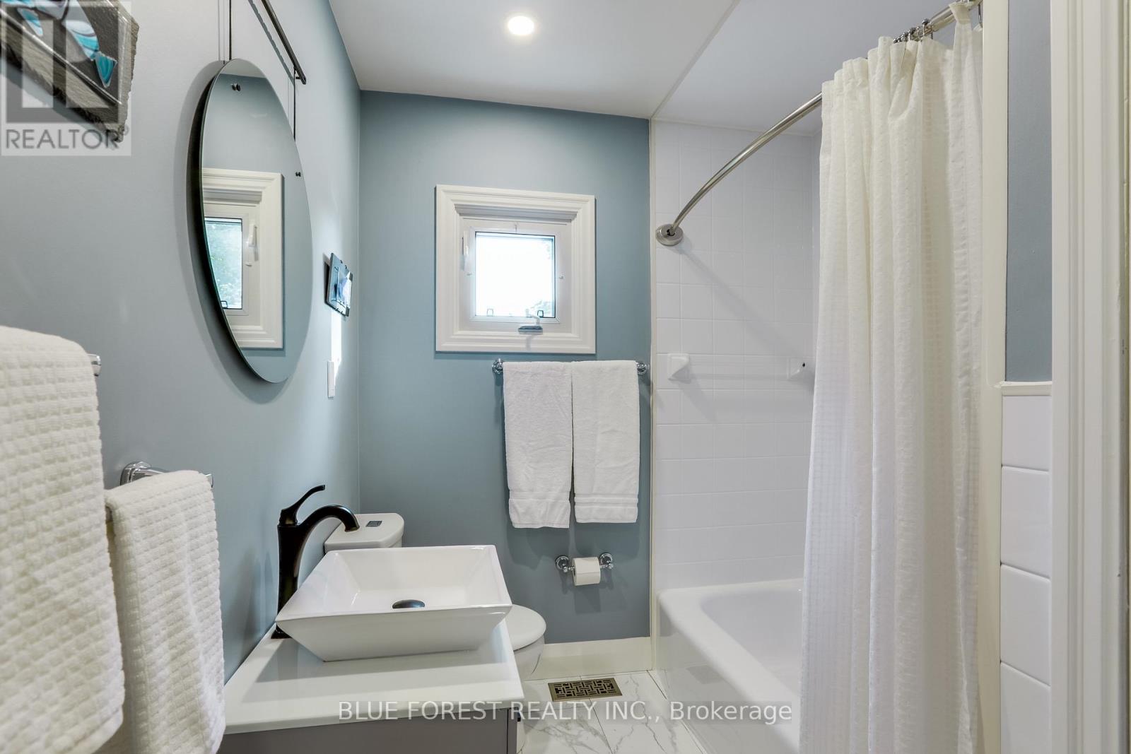 186 Gammage Street, London East, Ontario  N5Y 2B3 - Photo 16 - X12460712