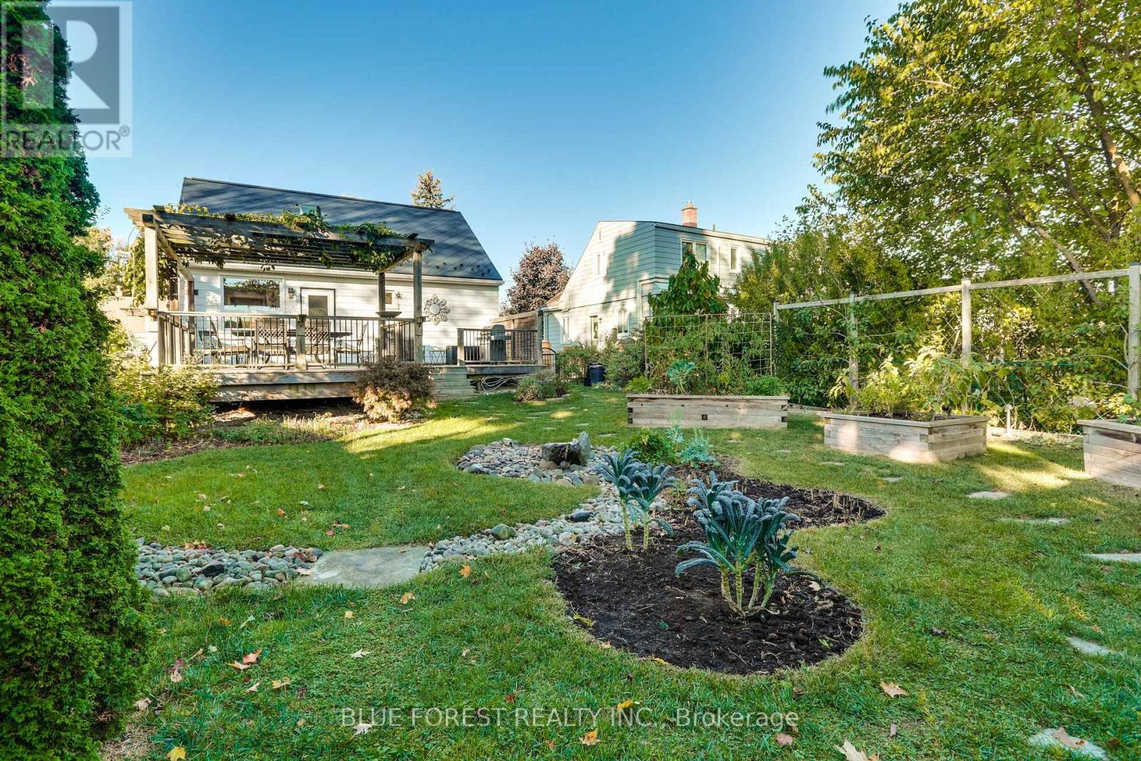 186 Gammage Street, London East, Ontario  N5Y 2B3 - Photo 45 - X12460712