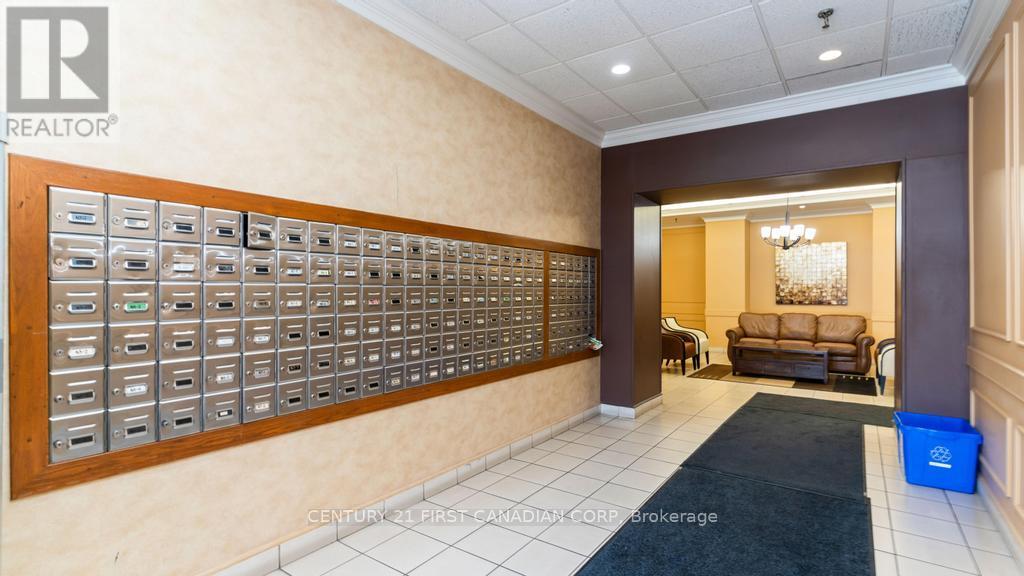 2207 - 389 Dundas Street, London East, Ontario  N6B 3L5 - Photo 4 - X12460723