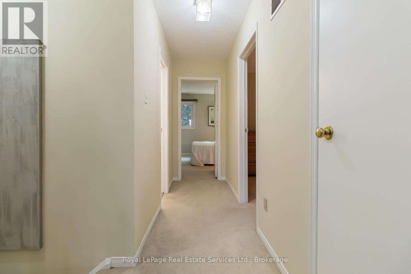 1236 Mccraney Street E, Oakville, Ontario  L6H 4S6 - Photo 20 - W12460591