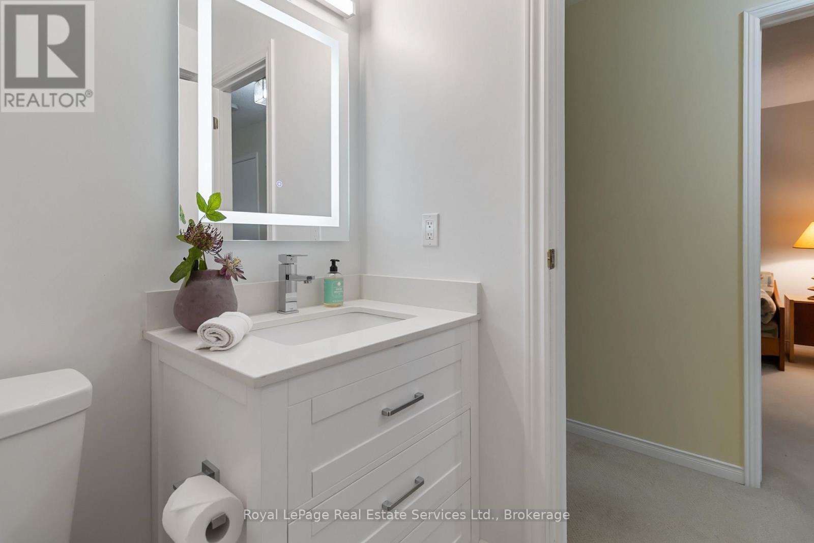 1236 Mccraney Street E, Oakville, Ontario  L6H 4S6 - Photo 28 - W12460591