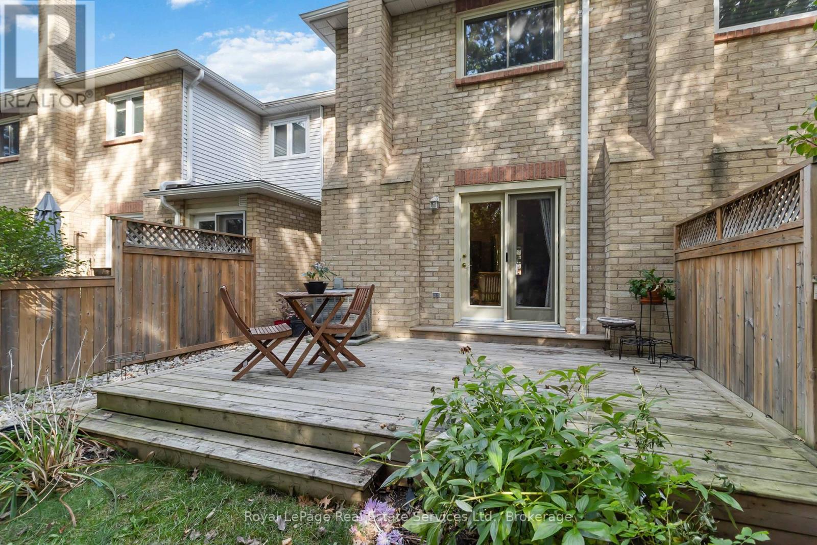 1236 Mccraney Street E, Oakville, Ontario  L6H 4S6 - Photo 37 - W12460591