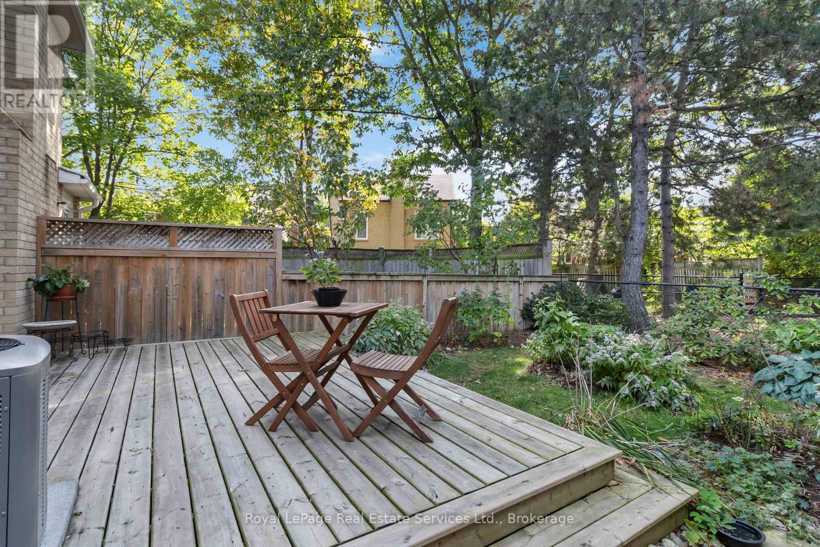 1236 Mccraney Street E, Oakville, Ontario  L6H 4S6 - Photo 38 - W12460591