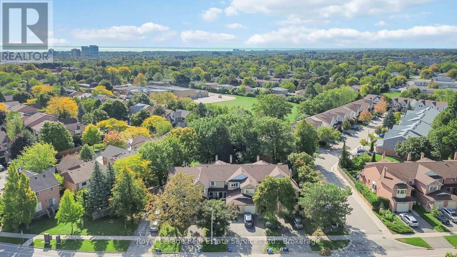 1236 Mccraney Street E, Oakville, Ontario  L6H 4S6 - Photo 43 - W12460591