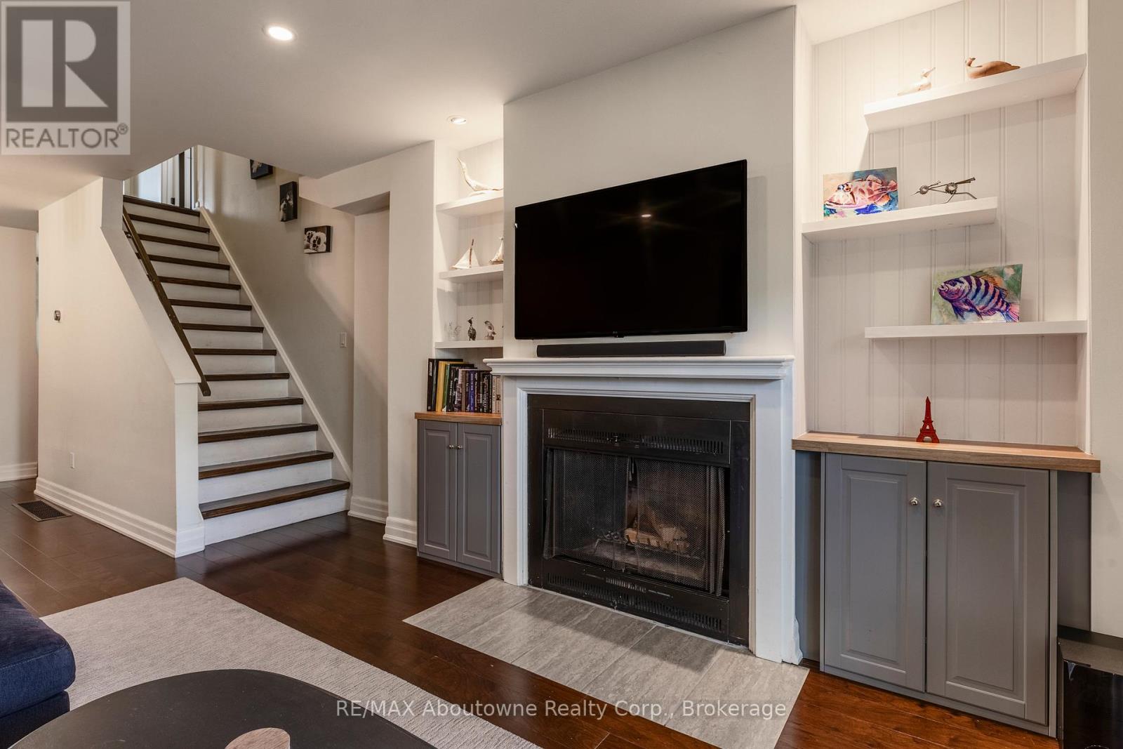 1443 Zante Court N, Mississauga, Ontario  L5J 4M4 - Photo 4 - W12460644