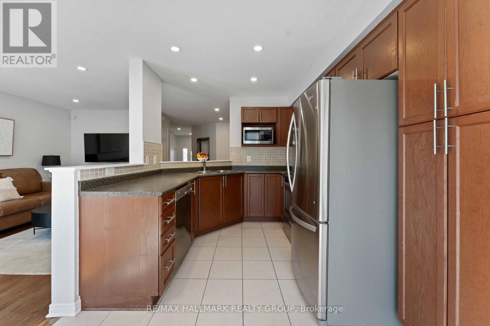 104 Esterbrook Drive, Ottawa, Ontario  K1W 0A9 - Photo 16 - X12460730