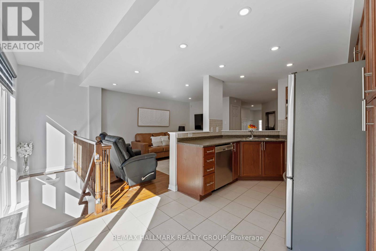 104 Esterbrook Drive, Ottawa, Ontario  K1W 0A9 - Photo 18 - X12460730