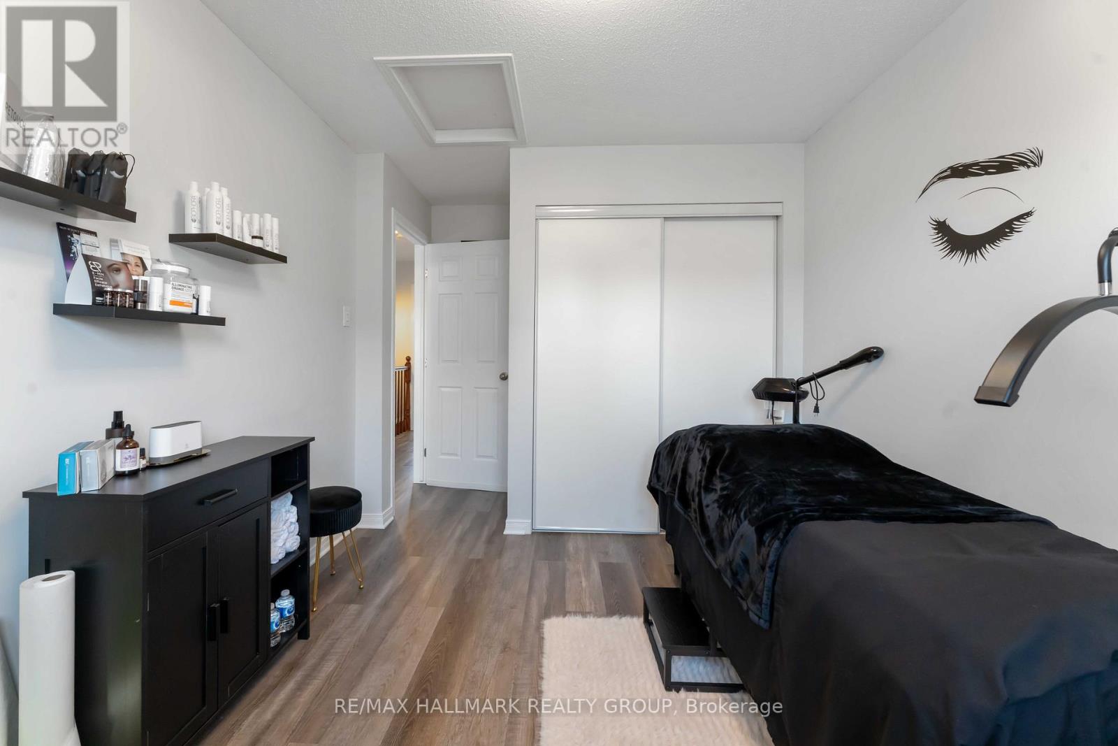 104 Esterbrook Drive, Ottawa, Ontario  K1W 0A9 - Photo 30 - X12460730