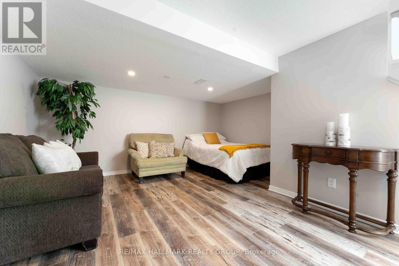 104 Esterbrook Drive, Ottawa, Ontario  K1W 0A9 - Photo 36 - X12460730