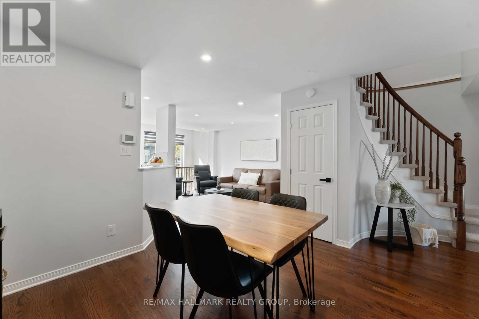 104 Esterbrook Drive, Ottawa, Ontario  K1W 0A9 - Photo 8 - X12460730