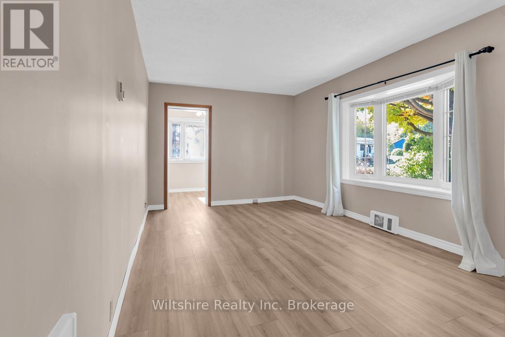 22 Adams Street, Norfolk, Ontario  N0J 1E0 - Photo 6 - X12460664