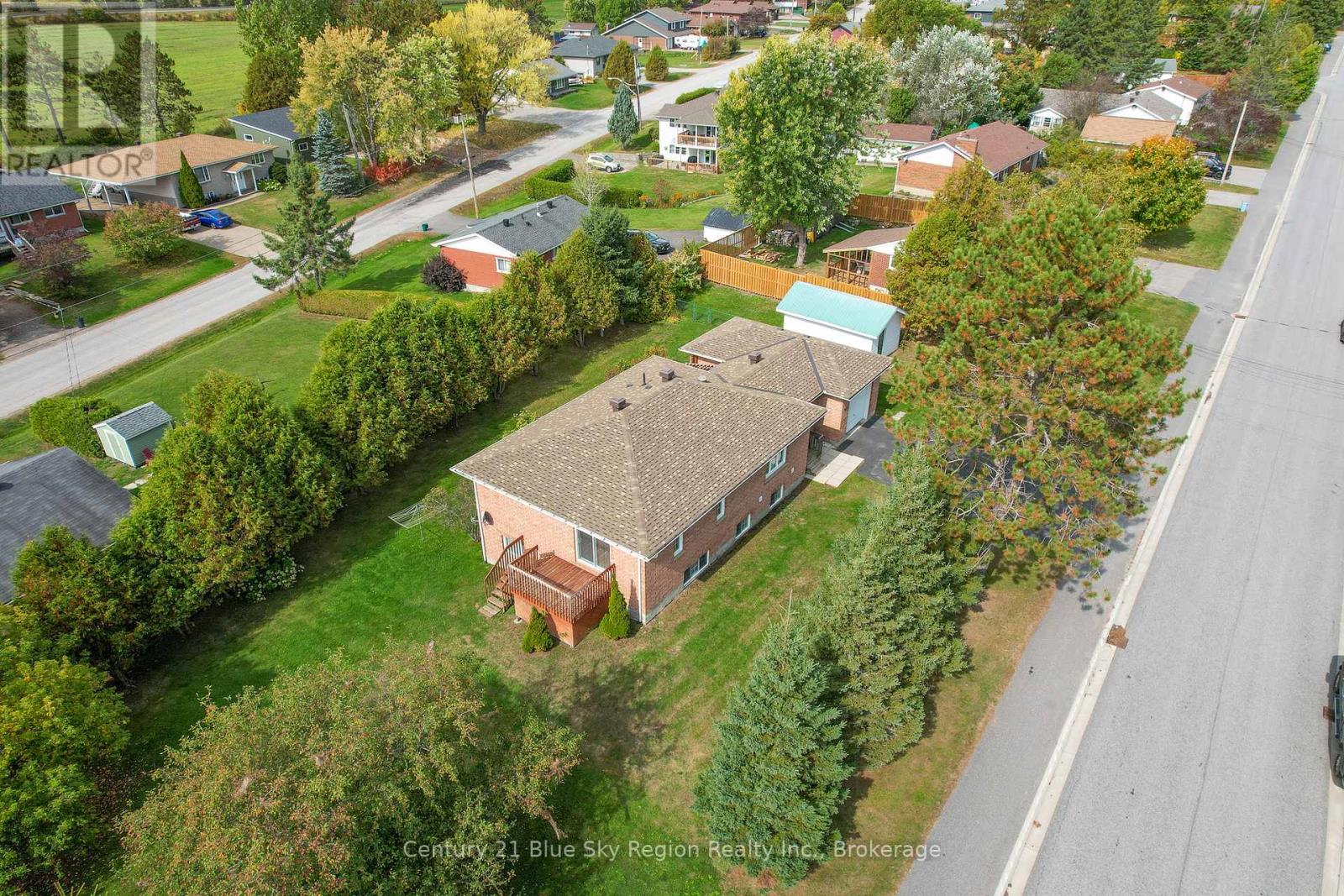 363 Main Street, Powassan, Ontario  P0H 0A4 - Photo 13 - X12460580