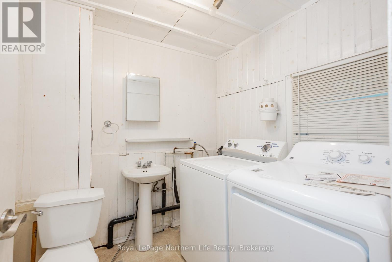 346 John Street, North Bay, Ontario  P1B 2M5 - Photo 12 - X12460711