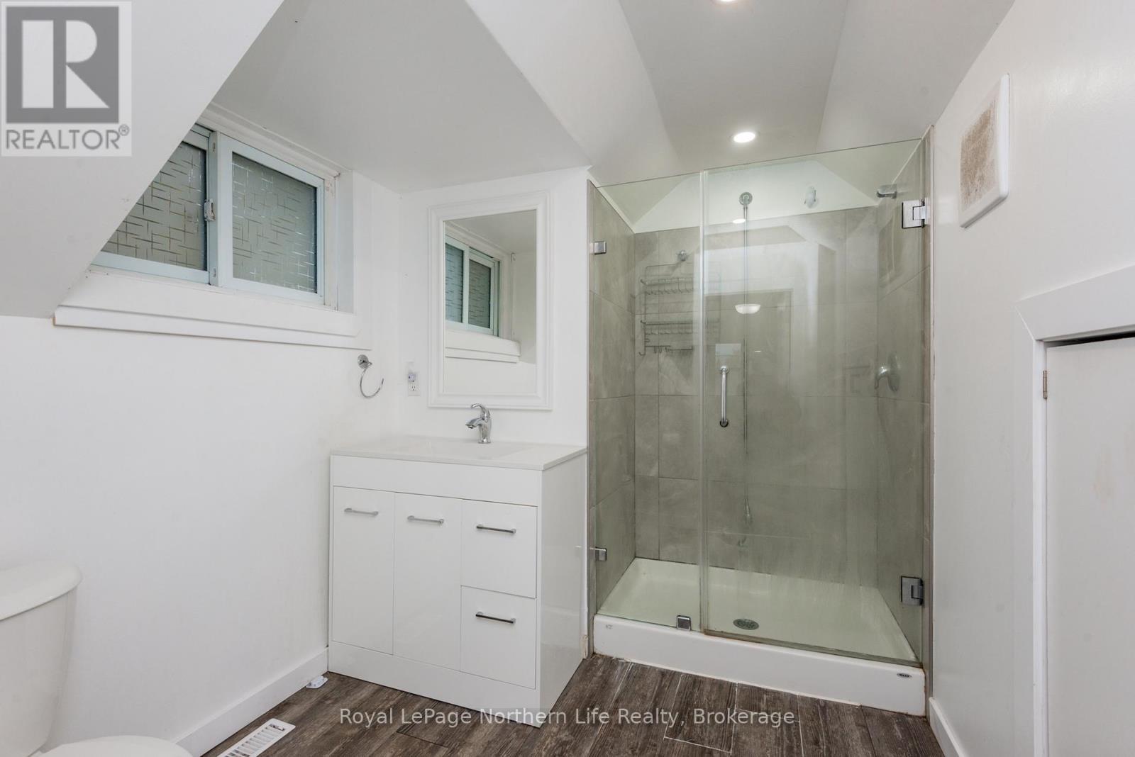 346 John Street, North Bay, Ontario  P1B 2M5 - Photo 18 - X12460711