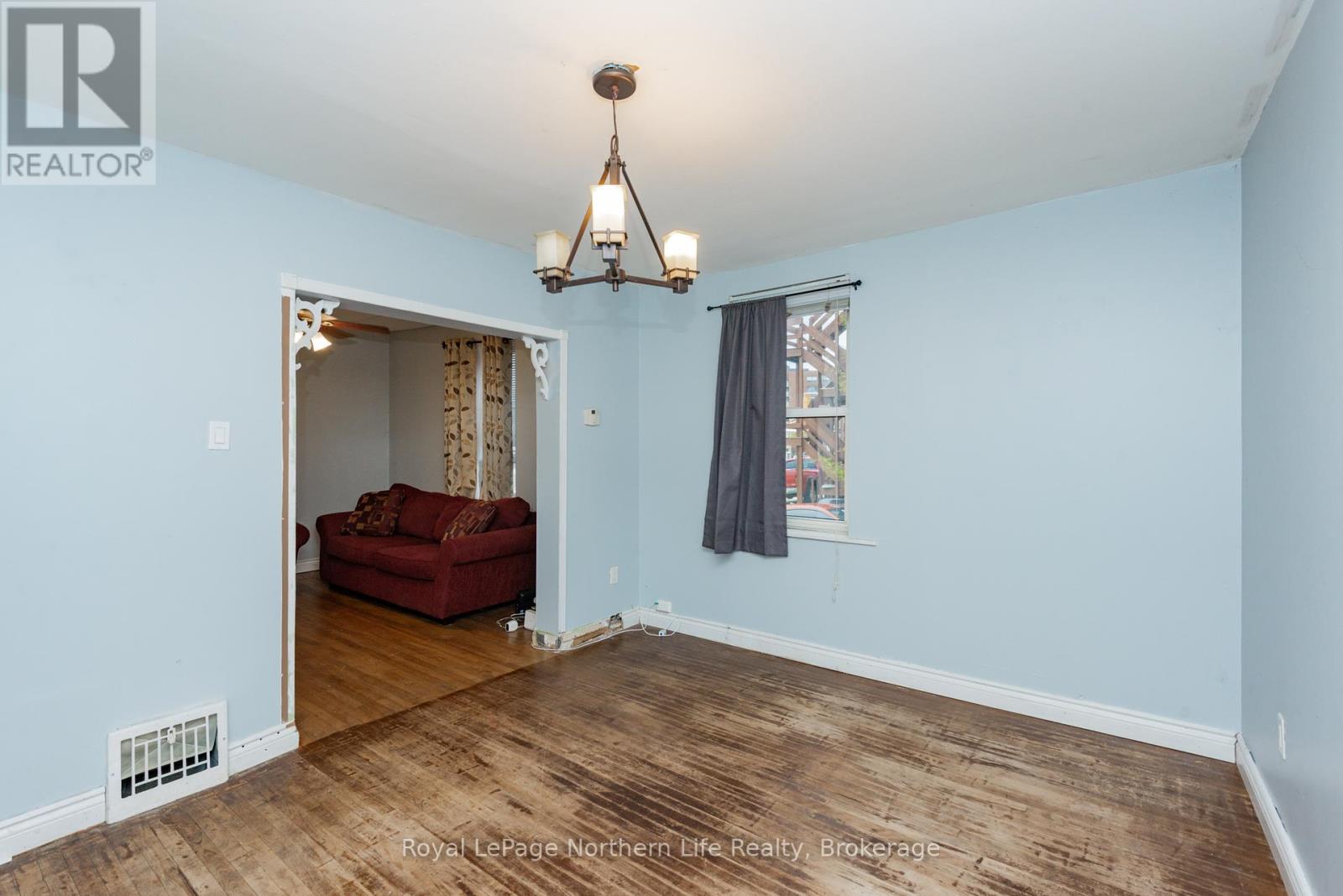 346 John Street, North Bay, Ontario  P1B 2M5 - Photo 8 - X12460711