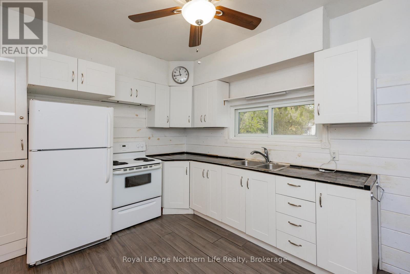 346 John Street, North Bay, Ontario  P1B 2M5 - Photo 9 - X12460711