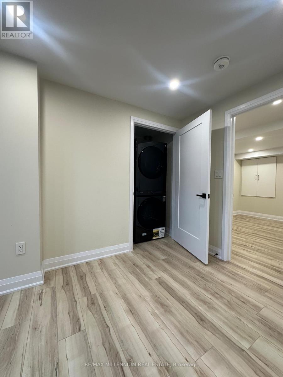 49 Rutherford Road, Bradford West Gwillimbury, Ontario  L3Z 0L2 - Photo 6 - N12460477