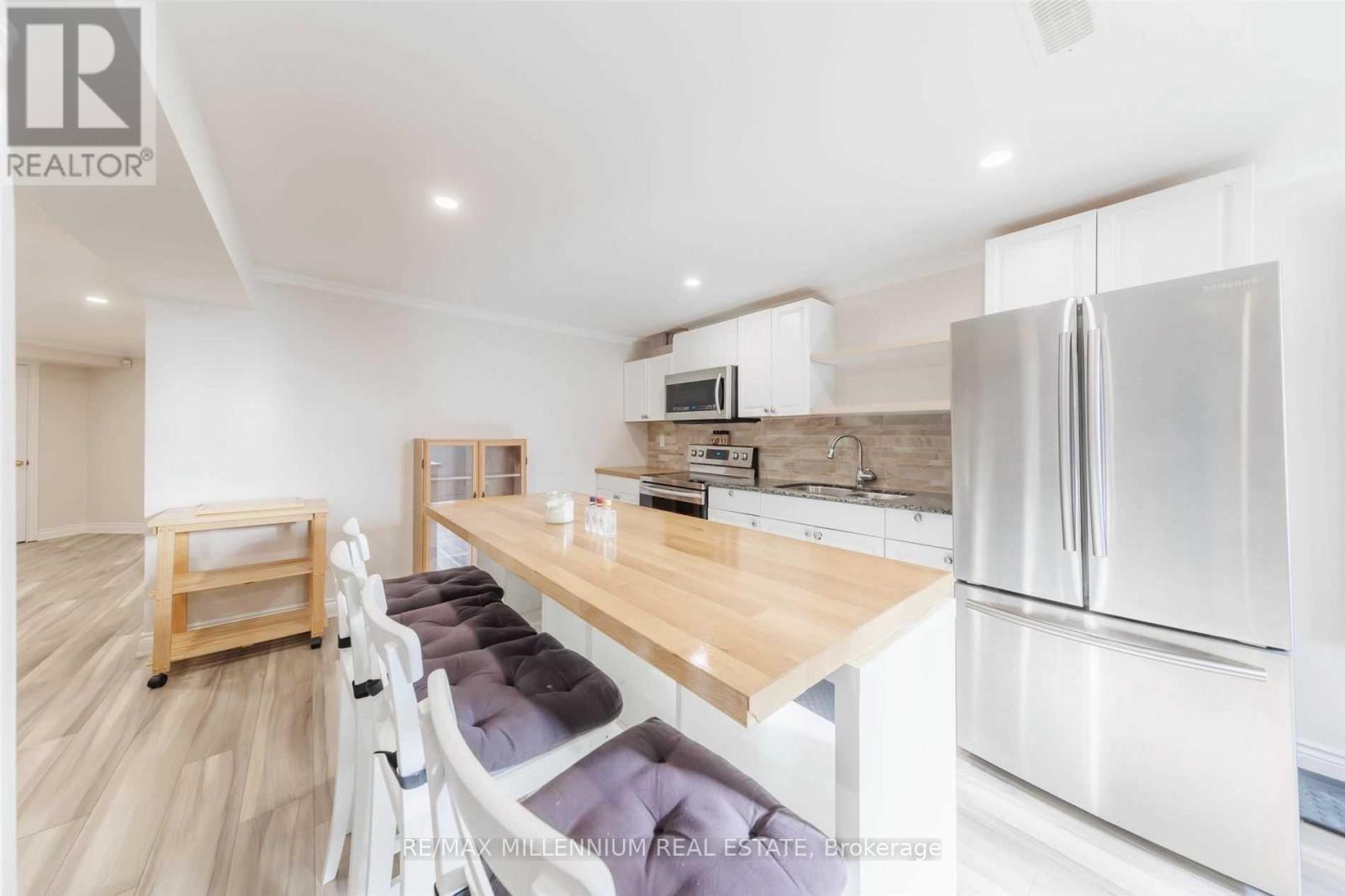 Lower - 101 Loma Vista Drive, Vaughan, Ontario  L4J 7S2 - Photo 7 - N12460497