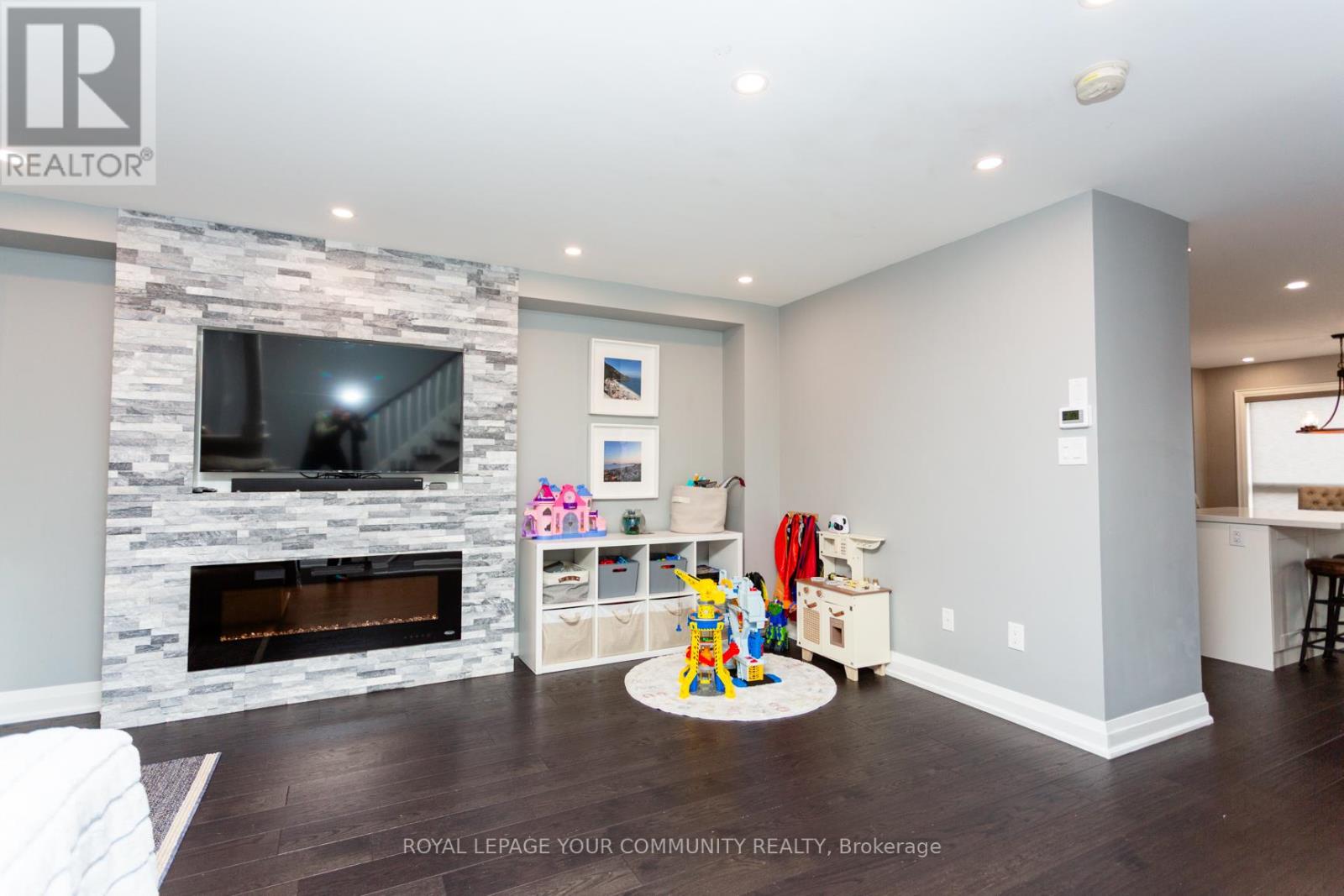 291 Via Carmine Avenue, Vaughan, Ontario  L4H 2R4 - Photo 9 - N12460519