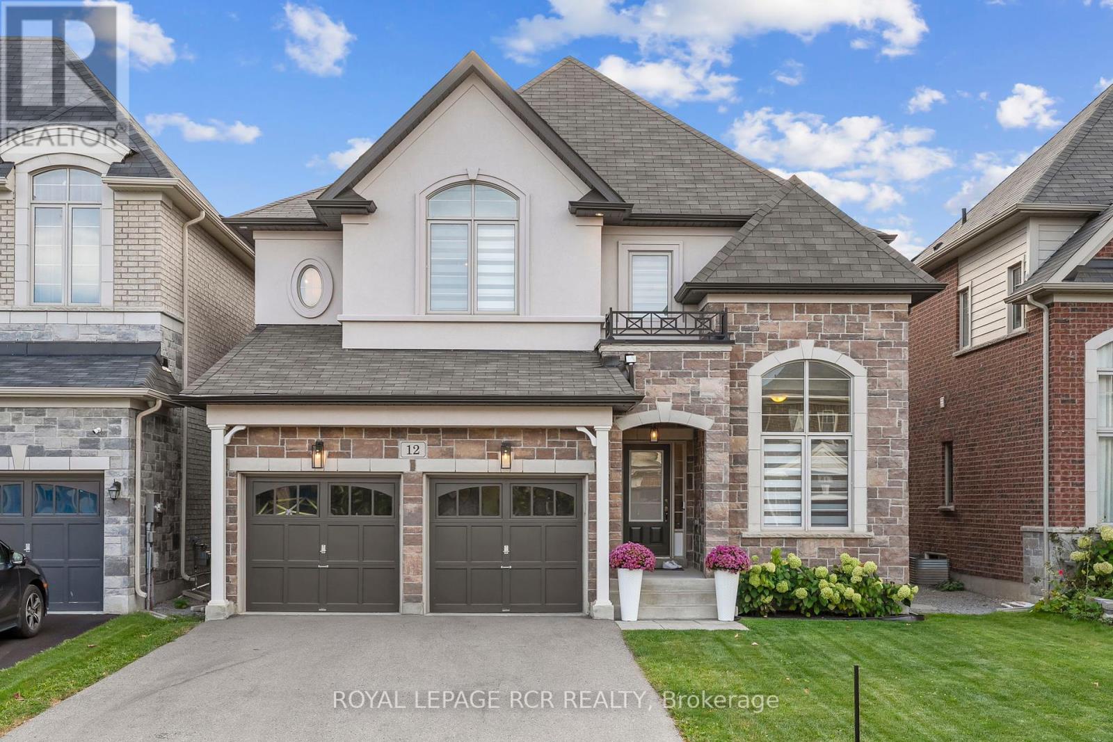 12 JOHN WEDDELL AVENUE, East Gwillimbury, Ontario