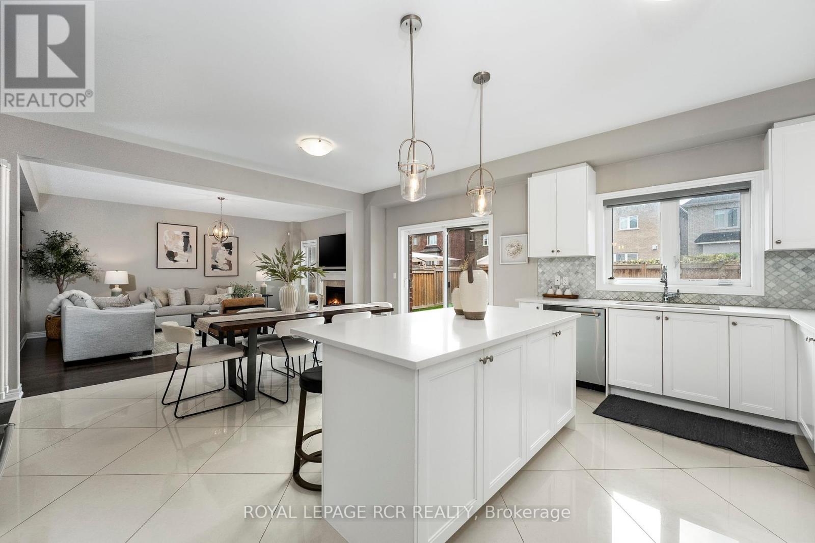 12 John Weddell Avenue, East Gwillimbury, Ontario  L9N 0P4 - Photo 8 - N12460522