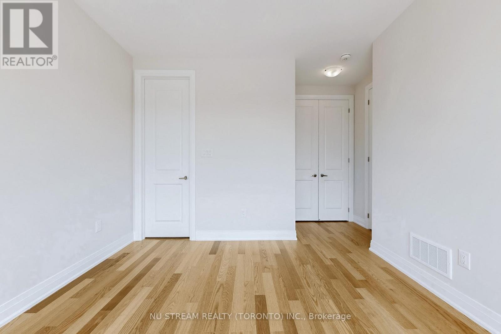 3576 Bur Oak Avenue, Markham, Ontario  L6B 0A8 - Photo 7 - N12460523