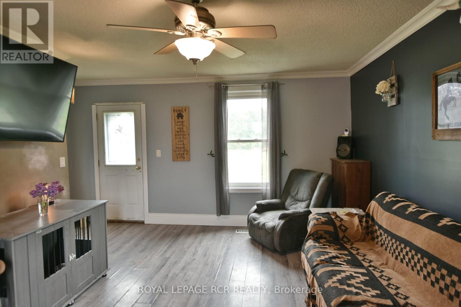 2606 Crossland Road, Springwater, Ontario  L0L 1P0 - Photo 16 - S12460485
