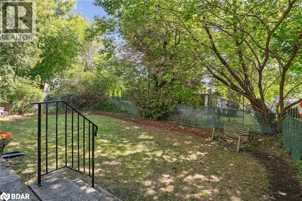 57 East 36th Street, Hamilton, Ontario  L8V 3Y8 - Photo 11 - 40778404