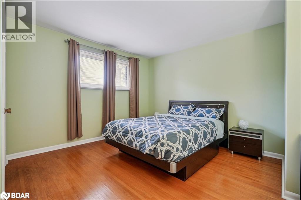 57 East 36th Street, Hamilton, Ontario  L8V 3Y8 - Photo 7 - 40778404