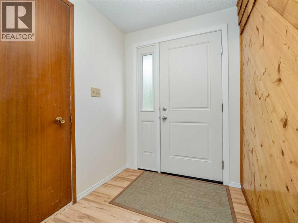 724 Florence Street, Pincher Creek, Alberta  T0K 1W0 - Photo 3 - A2241418