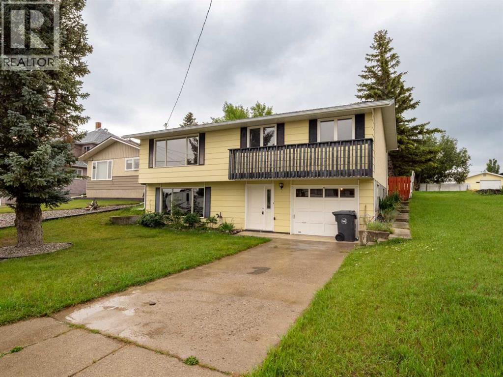 724 Florence Street, Pincher Creek, Alberta  T0K 1W0 - Photo 2 - A2241418