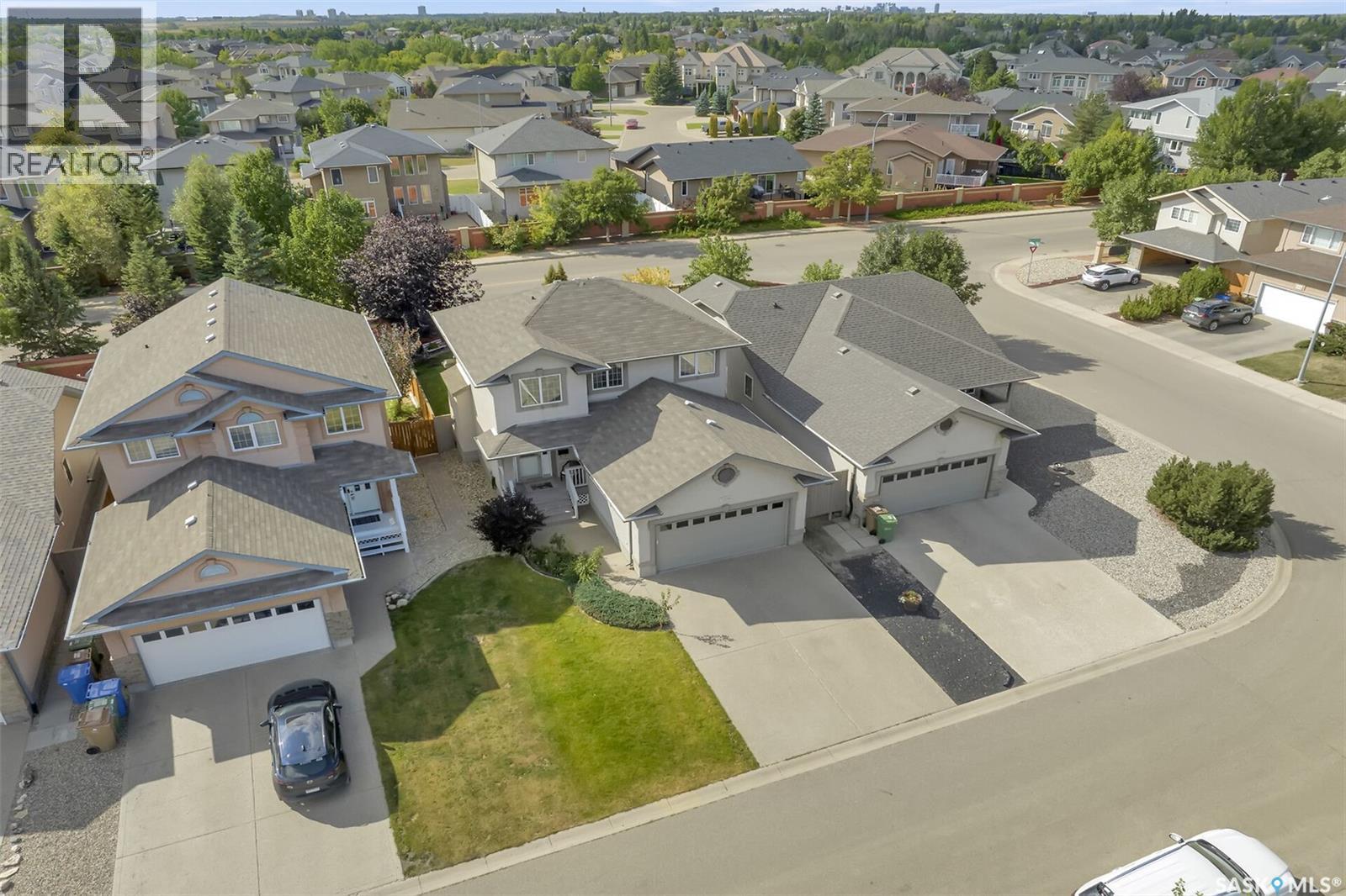 7206 Wascana Cove Way, Regina, Saskatchewan  S4V 3G2 - Photo 2 - SK017639