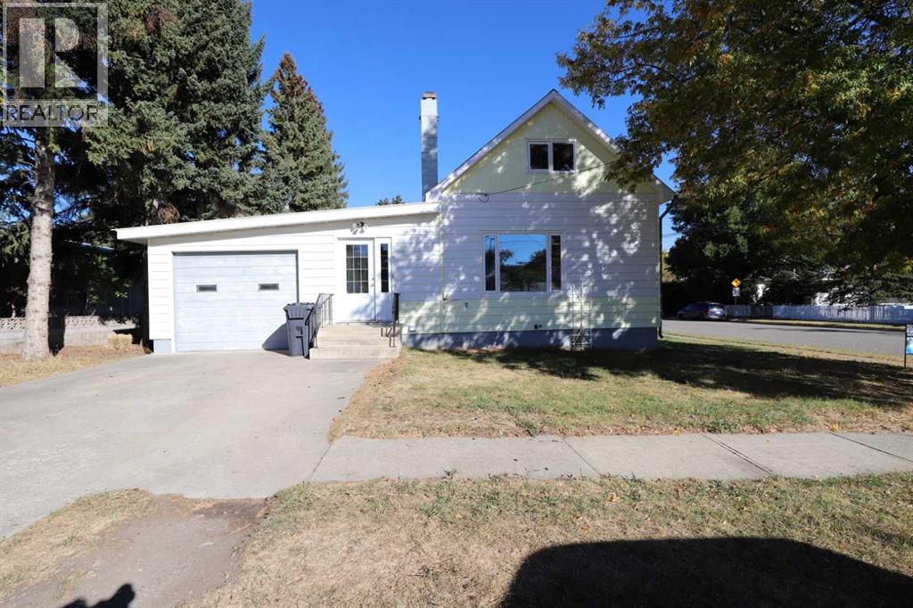 771 Mountain Street, Pincher Creek, Alberta  T0K 1W0 - Photo 1 - A2250920