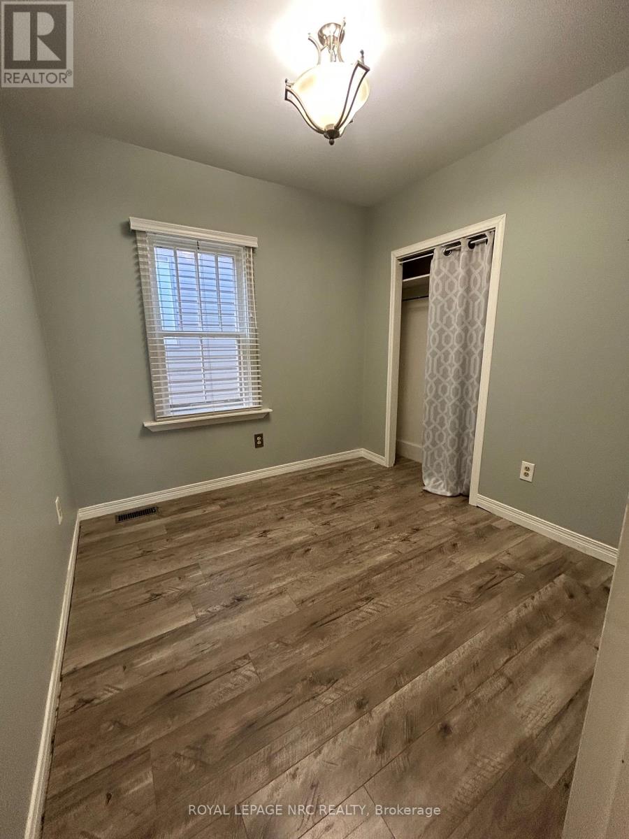 116 Pleasant Avenue, St. Catharines, Ontario  L2R 1Y2 - Photo 16 - X12460681