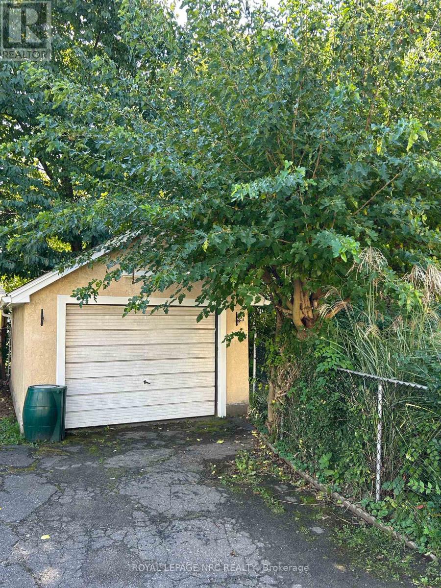 116 Pleasant Avenue, St. Catharines, Ontario  L2R 1Y2 - Photo 24 - X12460681
