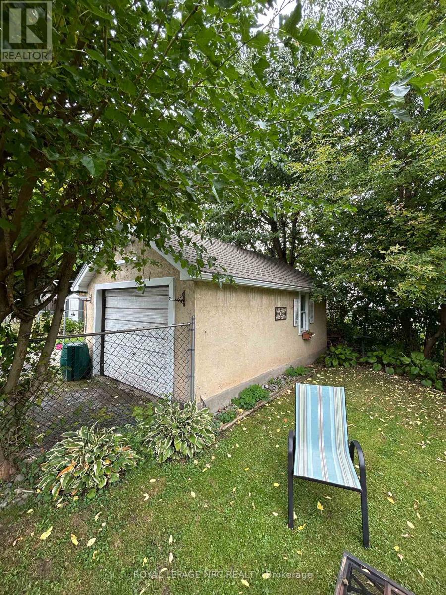 116 Pleasant Avenue, St. Catharines, Ontario  L2R 1Y2 - Photo 28 - X12460681