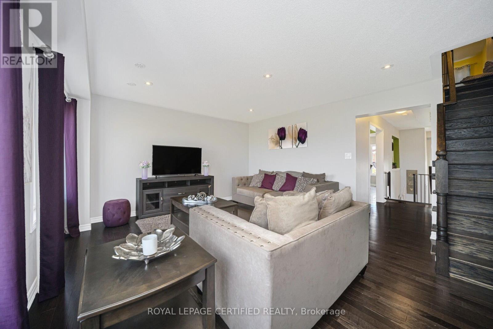 110 Bannister Crescent, Brampton, Ontario  L7A 0G2 - Photo 11 - W12459897