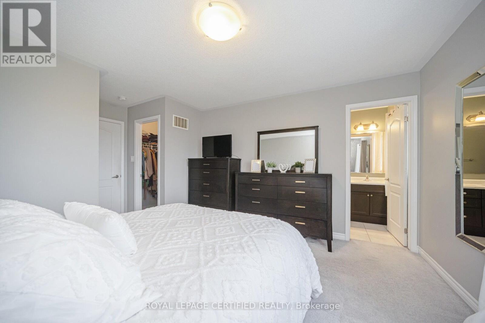110 Bannister Crescent, Brampton, Ontario  L7A 0G2 - Photo 21 - W12459897