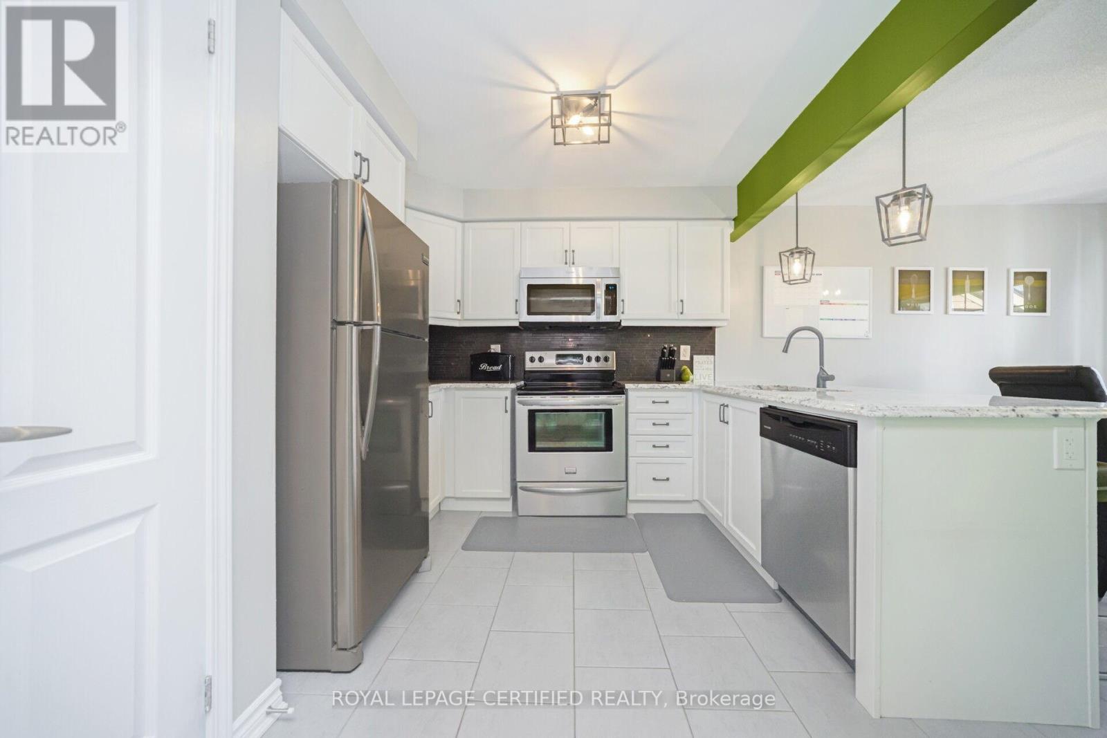 110 Bannister Crescent, Brampton, Ontario  L7A 0G2 - Photo 7 - W12459897