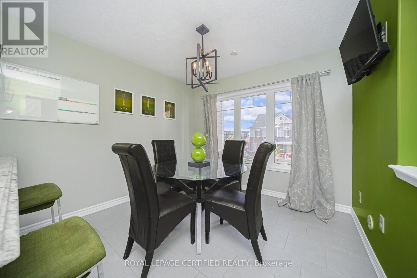110 Bannister Crescent, Brampton, Ontario  L7A 0G2 - Photo 9 - W12459897