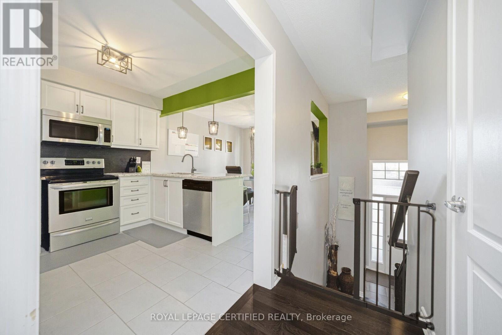 110 Bannister Crescent, Brampton, Ontario  L7A 0G2 - Photo 6 - W12459897