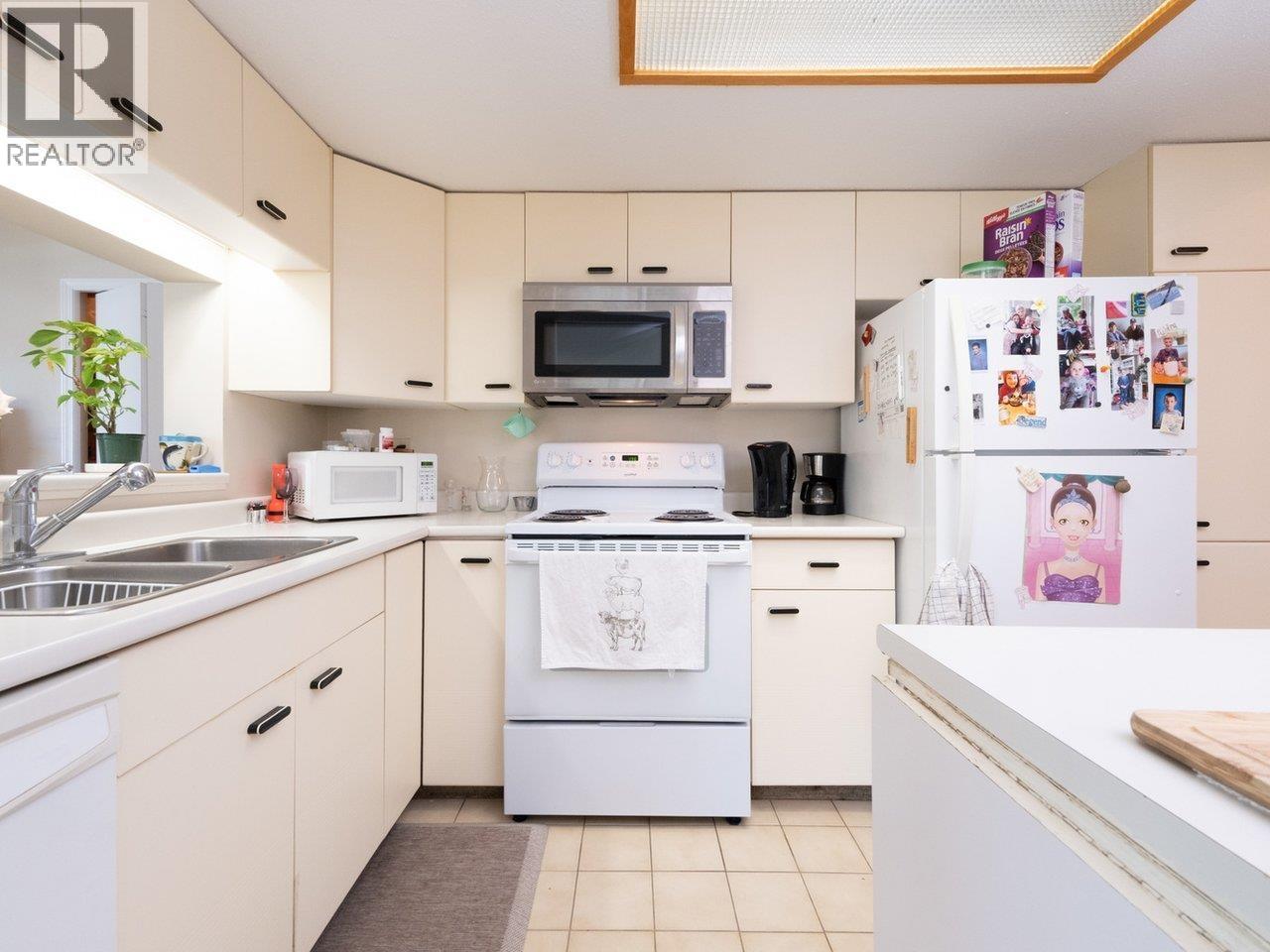 304 995 Roche Point Drive, North Vancouver, British Columbia  V7H 2X4 - Photo 11 - R3057754